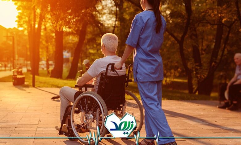 پرستار شبانه روزی برای سالمندان